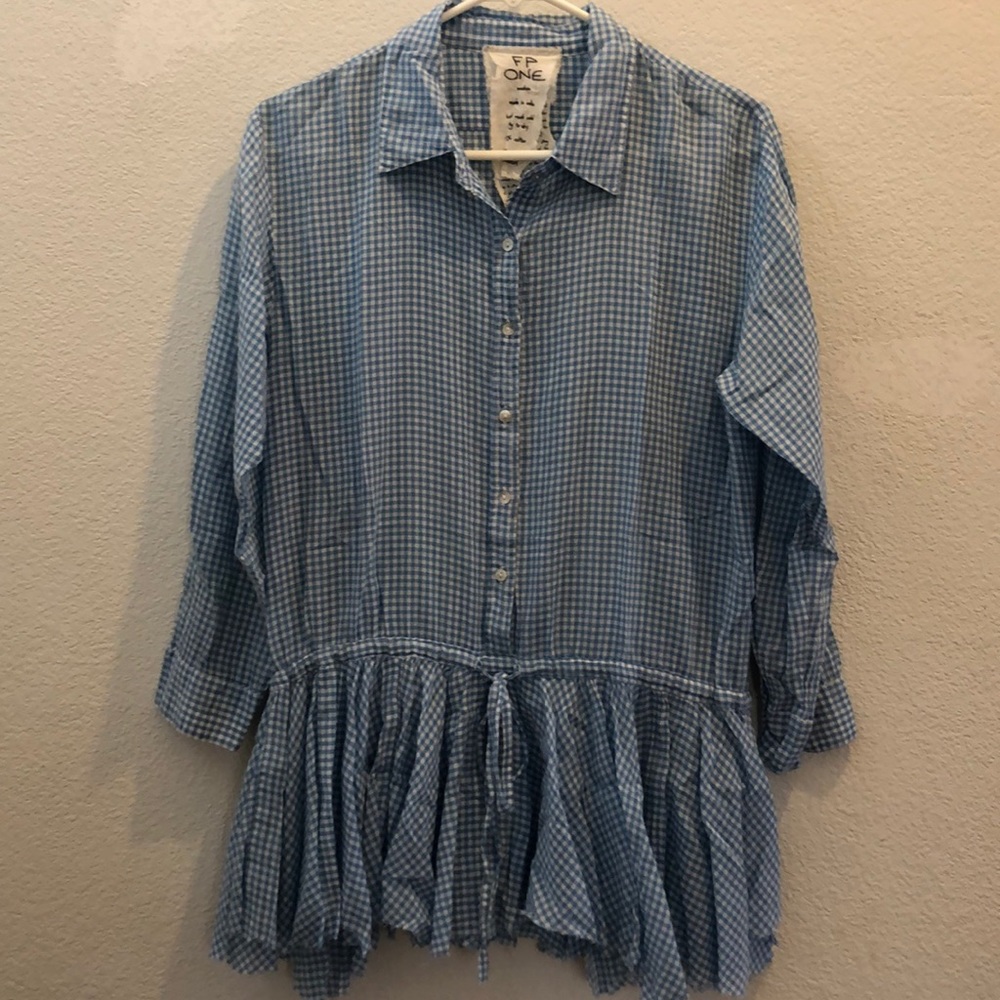 Free People top. Medium